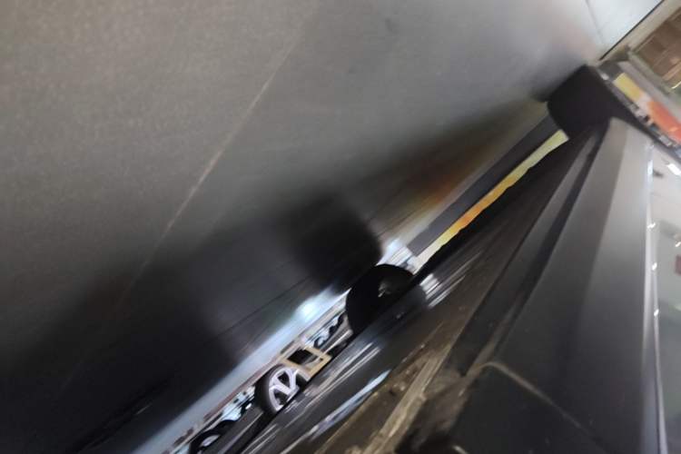 Used Nio ES8 2020 415 km Signature Edition 6-Seater Version Right Side Sill