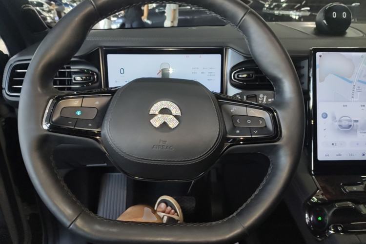 Used Nio ES8 2020 415 km Signature Edition 6-Seater Version Steering Wheel