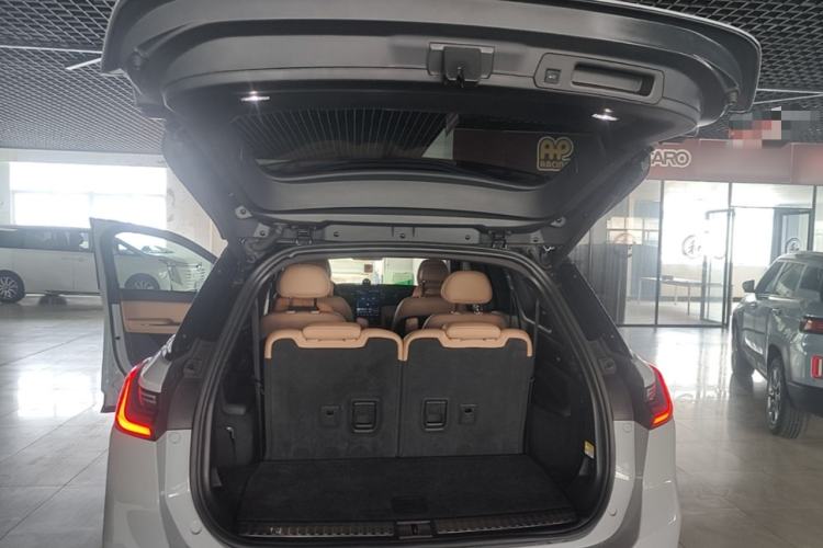 Used Nio ES8 2020 415 km Range 6-Seater Version Trunk