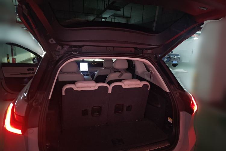Used Nio ES8 2020 580 km Range Signature Edition Six-Seater Version Trunk