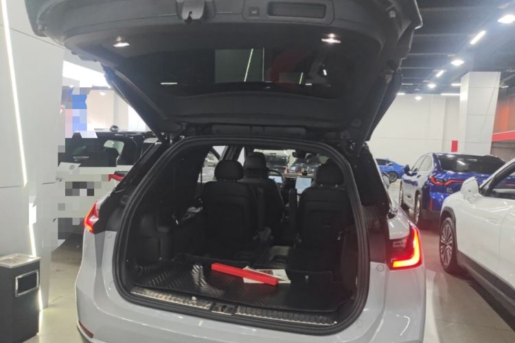 Used Nio ES8 2020 415 km Range 6-Seater Version Trunk