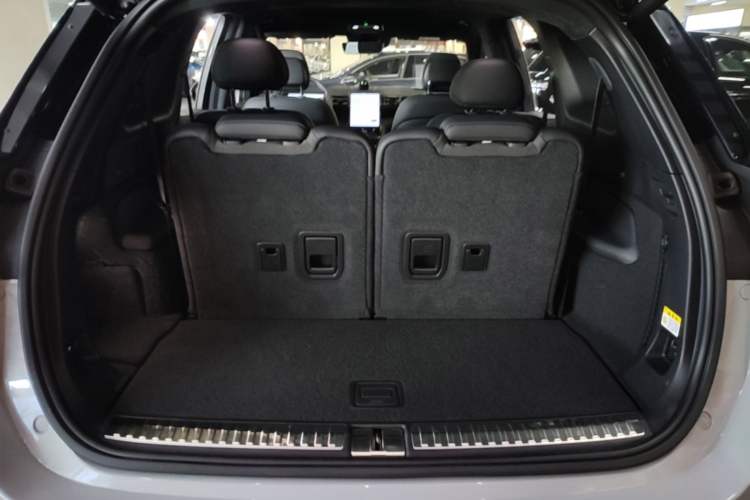 Used Nio ES8 2020 415 km Signature Edition 6-Seater Version Trunk