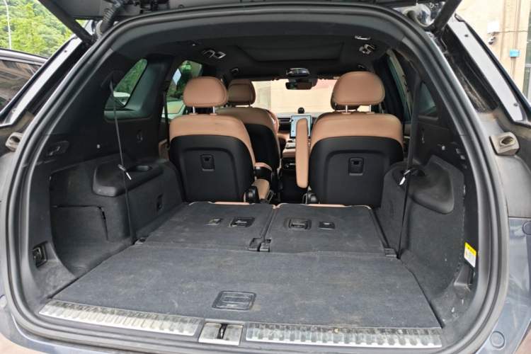 Used Nio ES8 2020 450 km Range 6-Seater Version Trunk