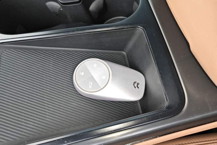 Used Nio ES8 2020 450 km Range 6-Seater Version Vehicle Key