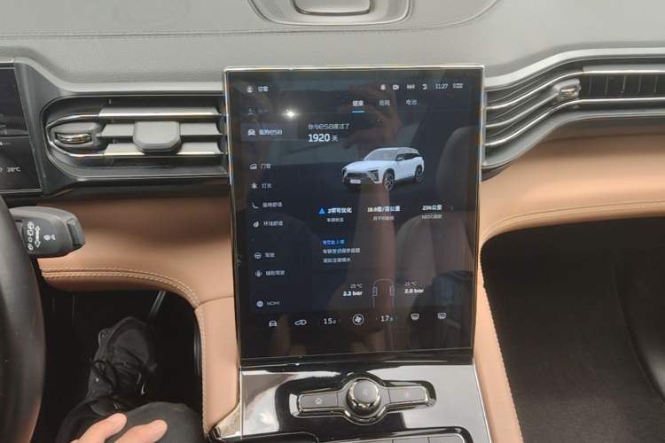 Used Nio ES8 2020 415 km Range 6-Seater Version Audio And AC Panel