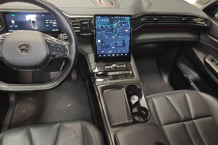 Used Nio ES8 2020 415 km Signature Edition 6-Seater Version Audio And AC Panel
