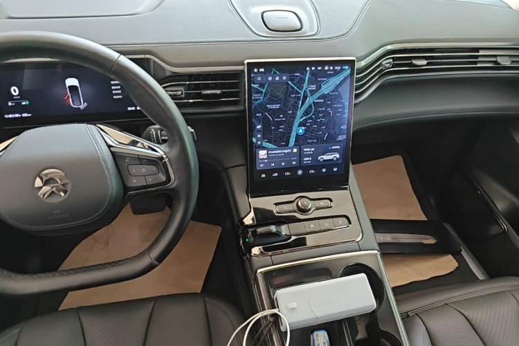 Used Nio ES8 2020 415 km Range 6-Seater Version Audio And AC Panel