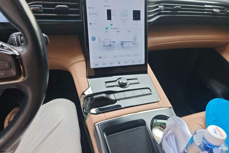 Used Nio ES8 2020 415 km Signature Edition 6-Seater Version Audio And AC Panel