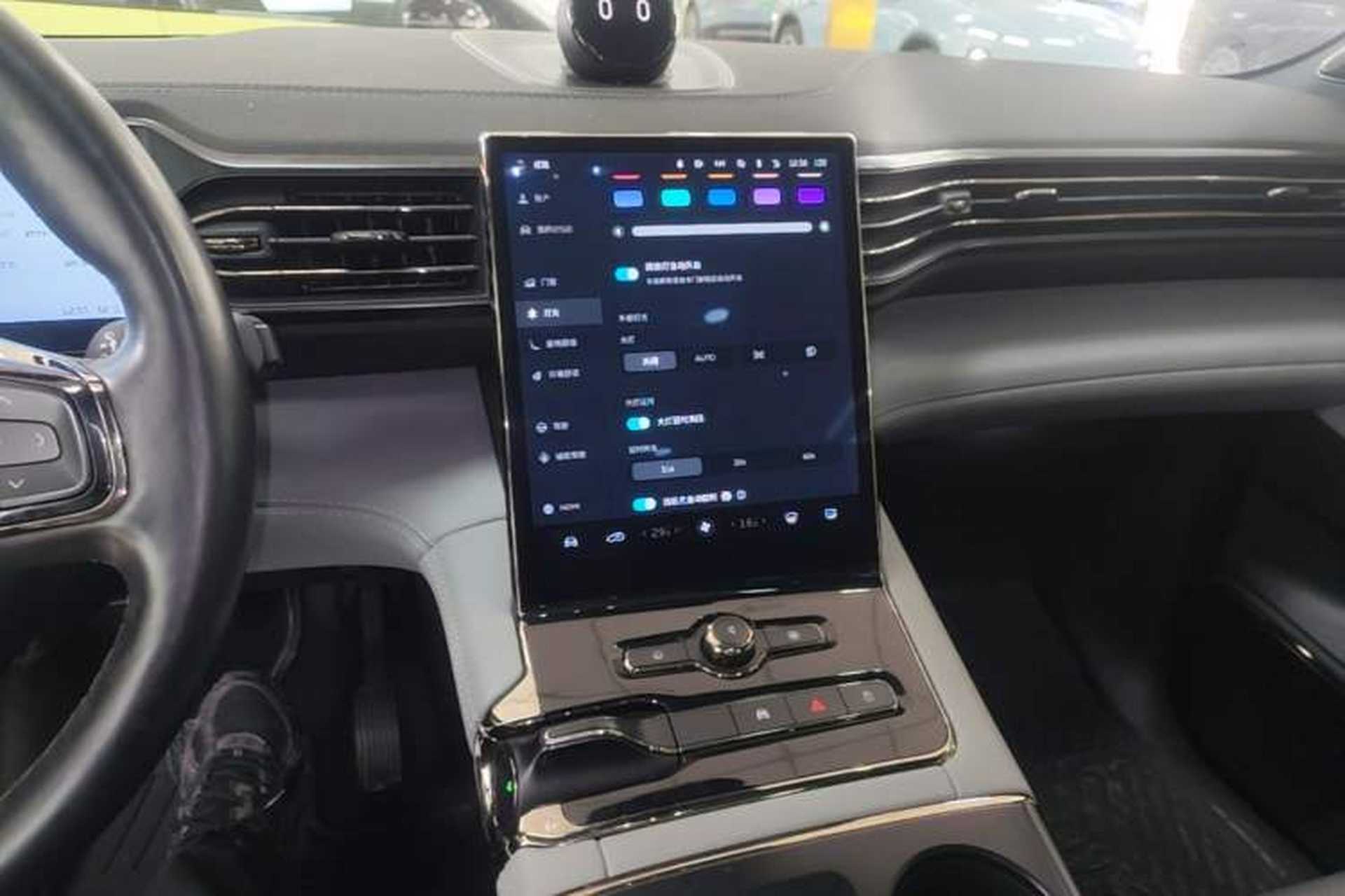 Used Nio ES8 2020 415 km Range 6-Seater Version Audio And AC Panel
