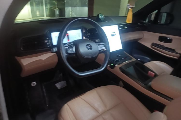 Used Nio ES8 2020 415 km Signature Edition 6-Seater Version Center Console