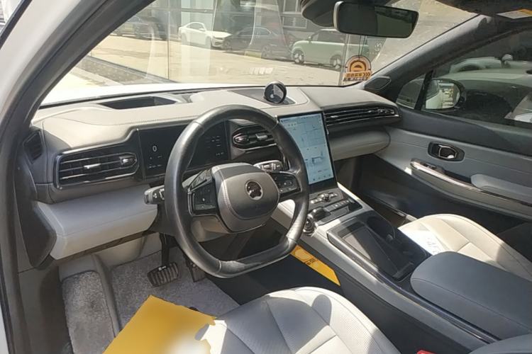 Used Nio ES8 2020 415 km Range 6-Seater Version Center Console