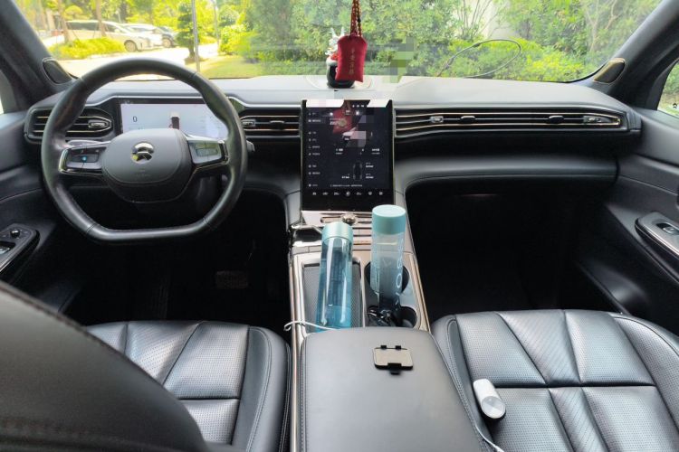 Used Nio ES8 2020 415 KM Signature Edition 7-Seater Version Center Console
