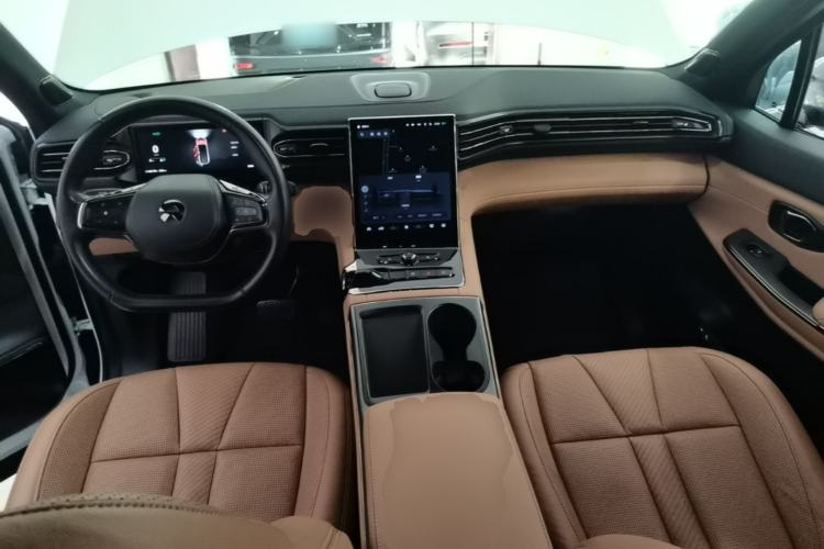Used Nio ES8 2020 415 km Range 7-Seater Version Center Console