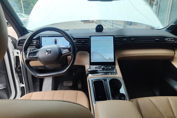 Used Nio ES8 2020 415 km Range 7-Seater Version Center Console