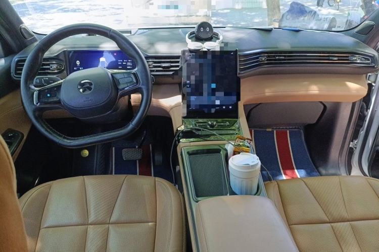 Used Nio ES8 2020 415 km Range 6-Seater Version Center Console