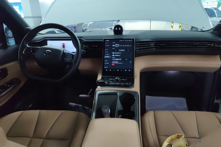 Used Nio ES8 2020 415 km Range 6-Seater Version Center Console