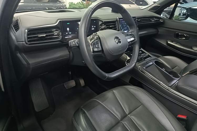 Used Nio ES8 2020 580 km Range Six-Seater Version Center Console