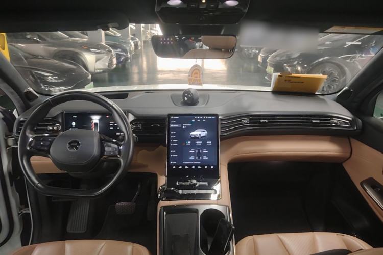 Used Nio ES8 2020 415 km Range 6-Seater Version Center Console