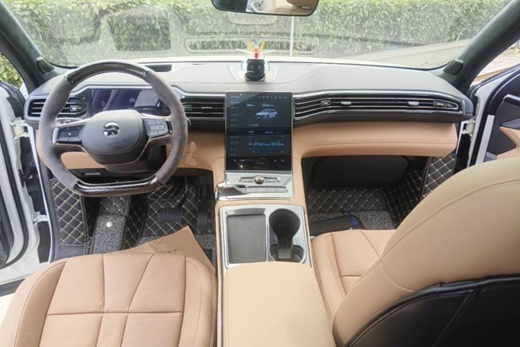 Used Nio ES8 2020 415 km Range 7-Seater Version Center Console