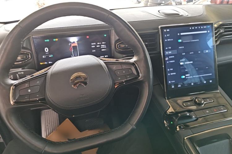 Used Nio ES8 2020 415 km Range 6-Seater Version Center Console