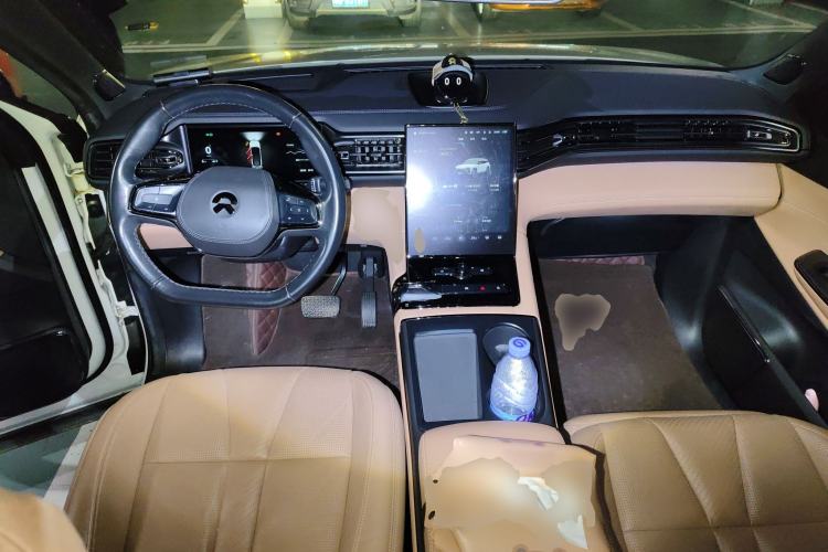 Used Nio ES8 2020 580 km Range Six-Seater Version Center Console