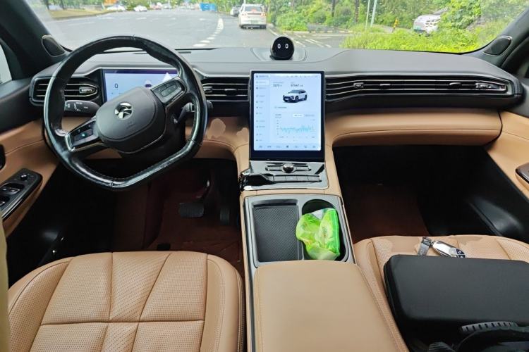 Used Nio ES8 2020 580 km Range Signature Edition Six-Seater Version Center Console