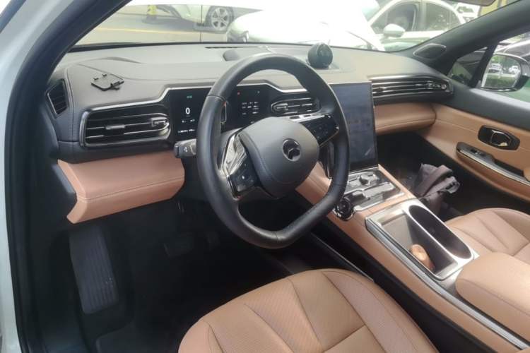 Used Nio ES8 2020 450KM Signature Edition Six-Seater Version Center Console