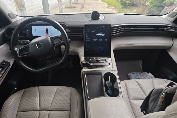 Used Nio ES8 2020 415 km Range 6-Seater Version Center Console
