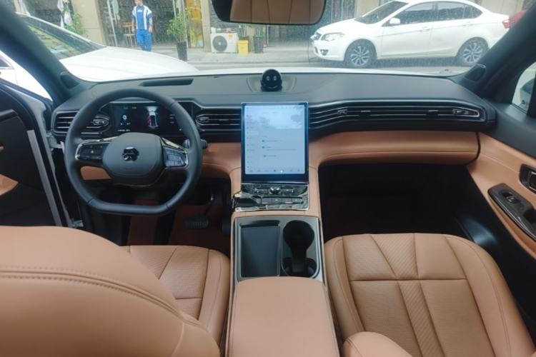 Used Nio ES8 2020 580 km Range 7-Seater Version Center Console