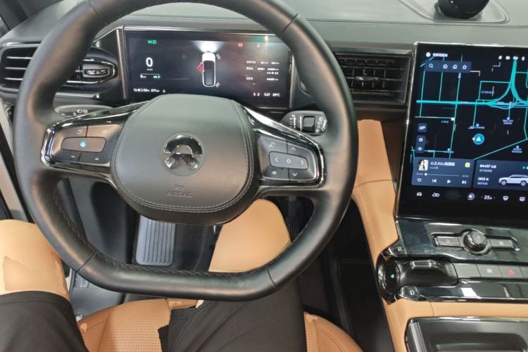 Used Nio ES8 2020 580 km Range Signature Edition Six-Seater Version Center Console