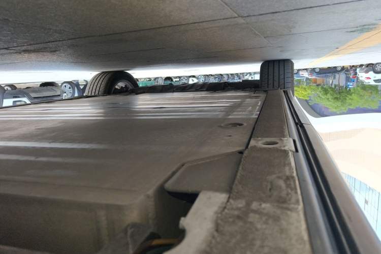 Used Nio ES8 2020 415 km Range 6-Seater Version Chassis Rear Left