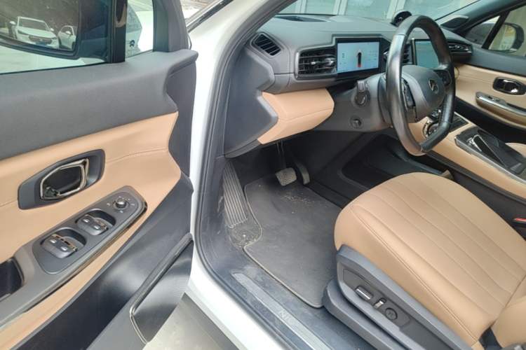 Used Nio ES8 2020 415 km Range 7-Seater Version Driver Seat
