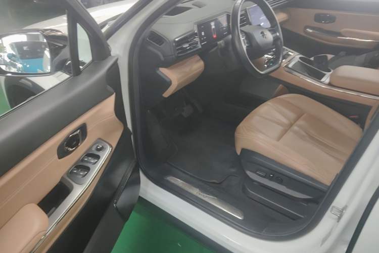 Used Nio ES8 2020 415 km Range 6-Seater Version Driver Seat
