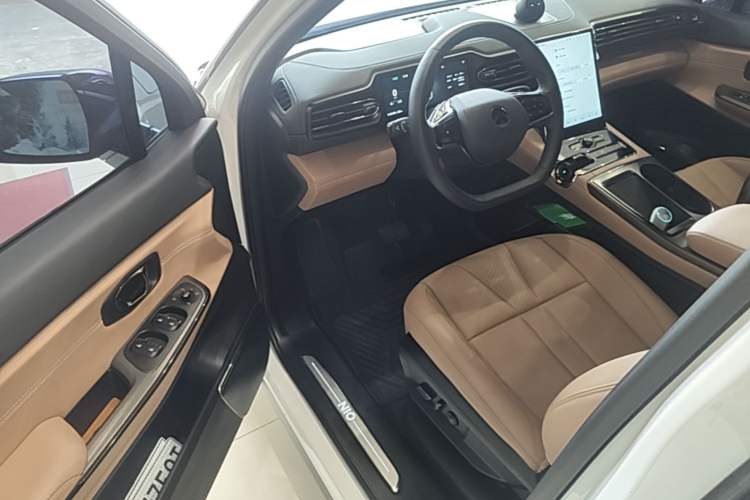 Used Nio ES8 2020 415 km Range 7-Seater Version Driver Seat