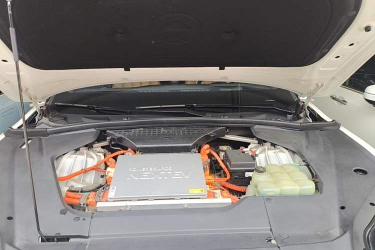 Used Nio ES8 2020 580 km Range Signature Edition Six-Seater Version Engine Bay