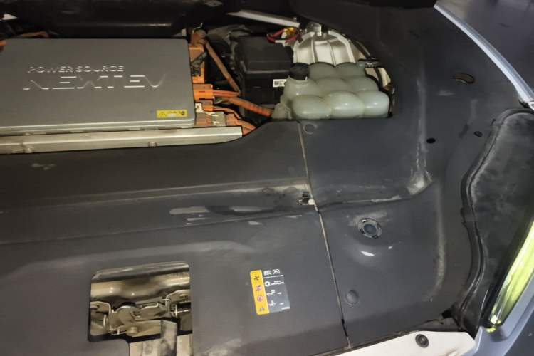 Used Nio ES8 2020 415 km Range 6-Seater Version Engine Bay Left