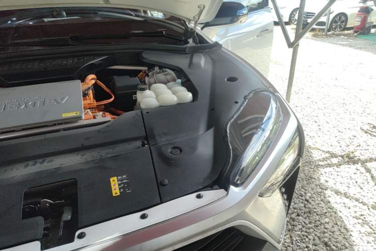Used Nio ES8 2020 580 km Range Six-Seater Version Engine Bay Left