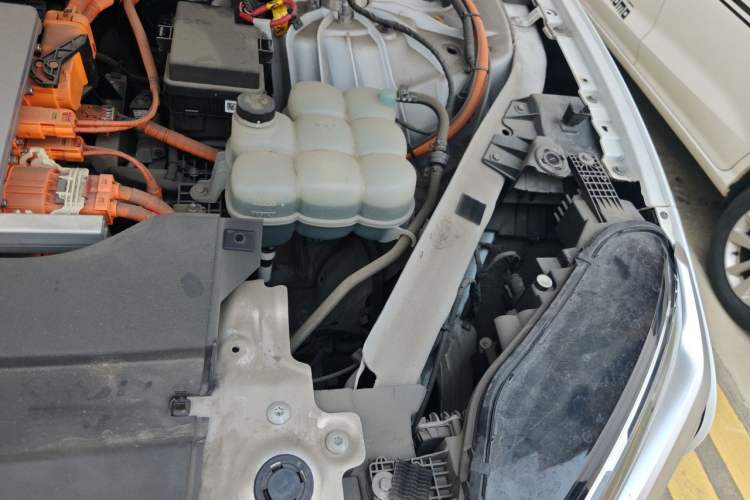 Used Nio ES8 2020 415 km Signature Edition 6-Seater Version Engine Bay Left
