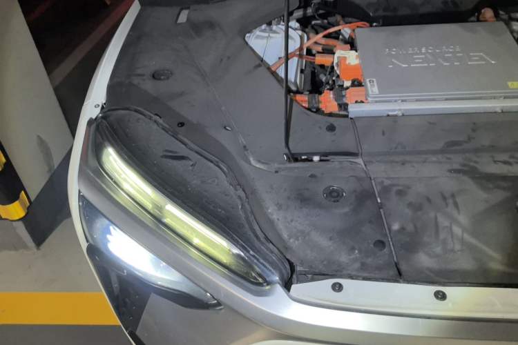Used Nio ES8 2020 580 km Range Signature Edition Six-Seater Version Engine Bay Right