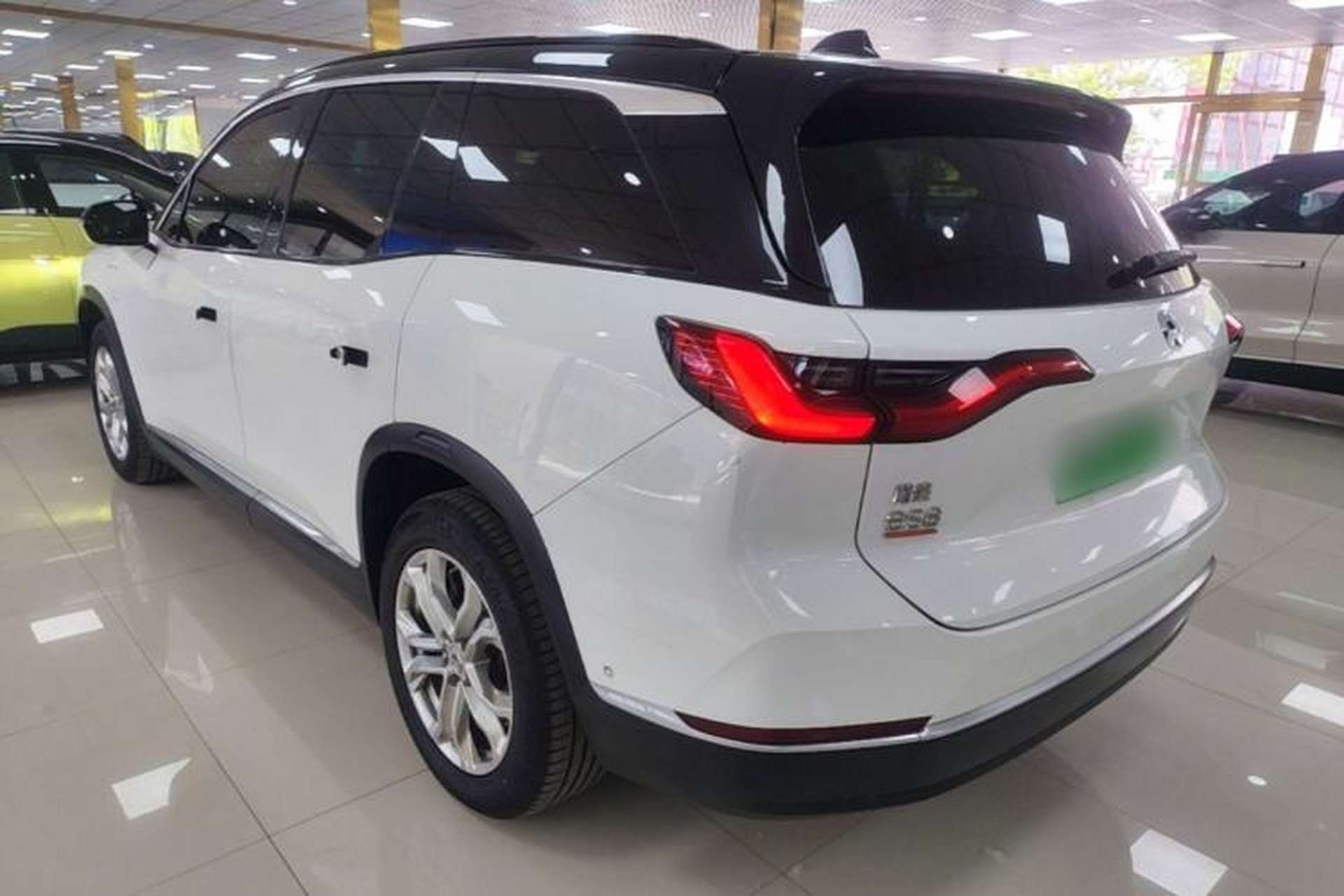 Used Nio ES8 2020 415 km Range 6-Seater Version Exterior 2