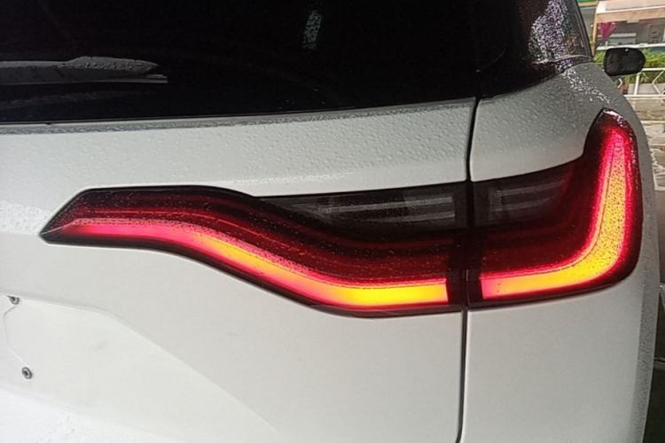 Used Nio ES8 2020 415 km Signature Edition 6-Seater Version Exterior 3