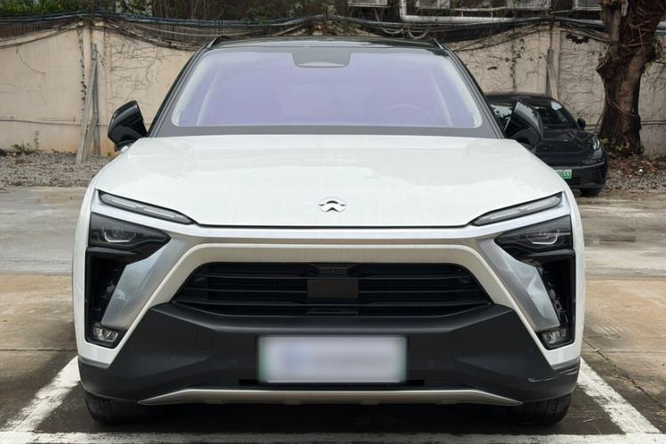 Used Nio ES8 2020 415 km Range 6-Seater Version Exterior 8
