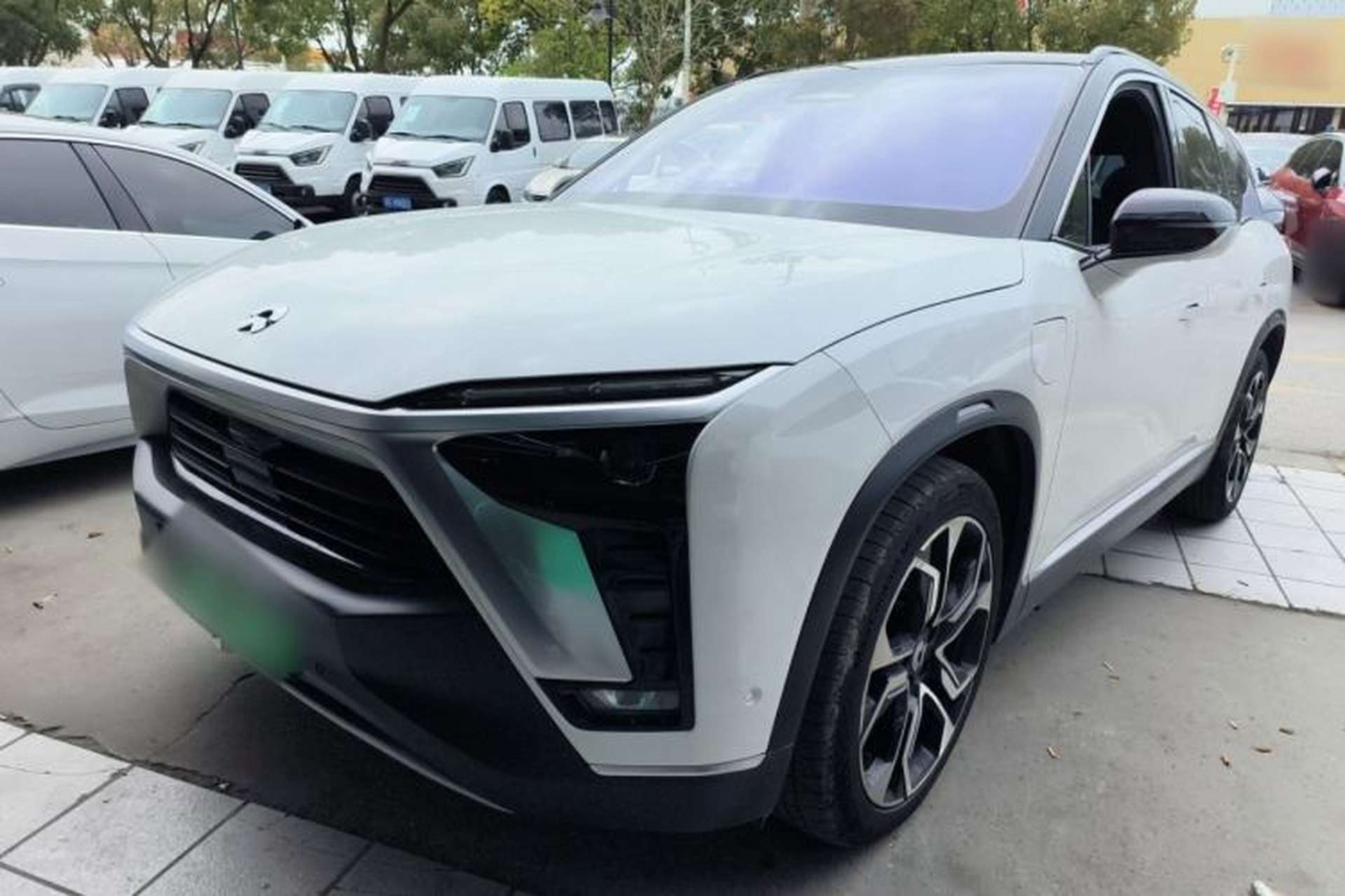 Used Nio ES8 2020 415 km Signature Edition 6-Seater Version Front Left 45 Deg
