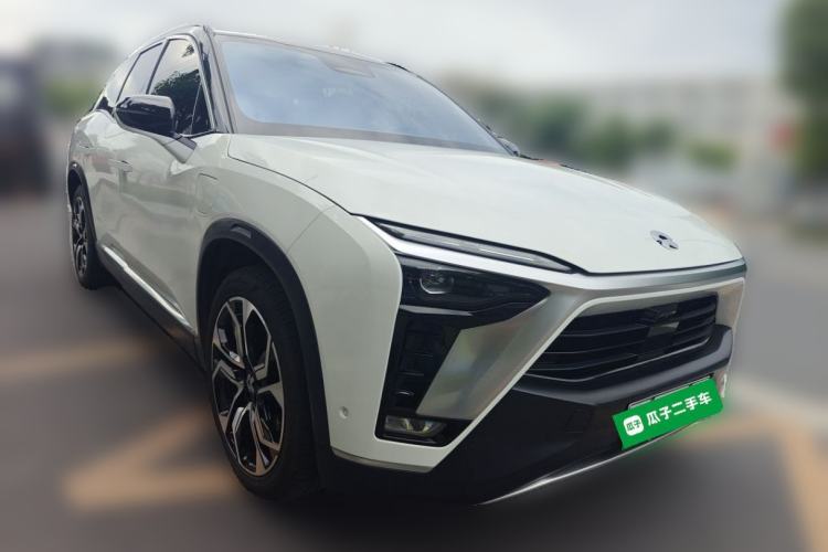 Used Nio ES8 2020 580 km Range 7-Seater Version Front Right 45 Deg