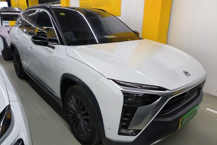 Used Nio ES8 2020 415 km Signature Edition 6-Seater Version Front Right 45 Deg
