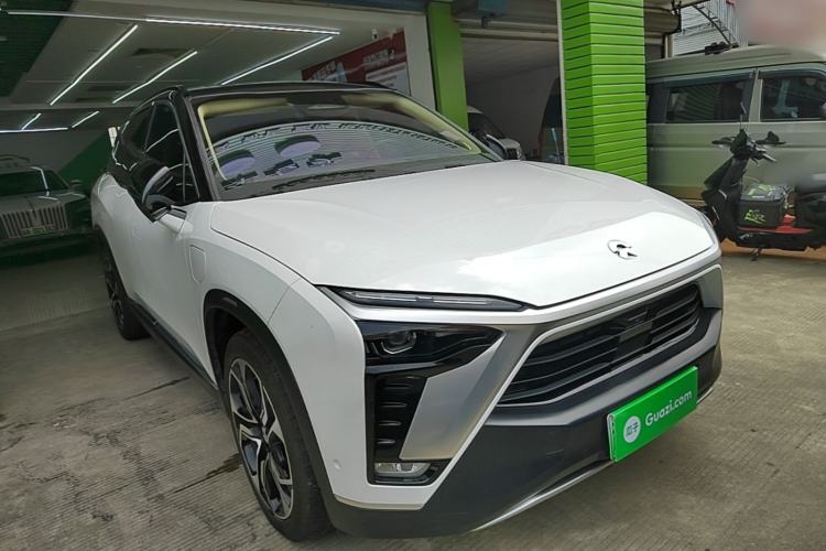 Used Nio ES8 2020 415 km Signature Edition 6-Seater Version Front Right 45 Deg