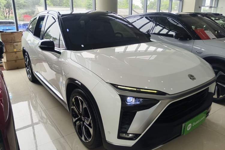 Used Nio ES8 2020 580 km Range Six-Seater Version Front Right 45 Deg