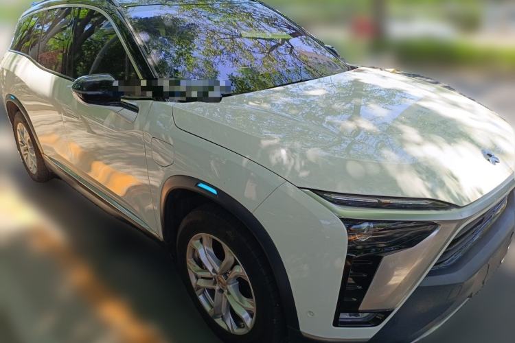 Used Nio ES8 2020 415 km Range 6-Seater Version Front Right 45 Deg