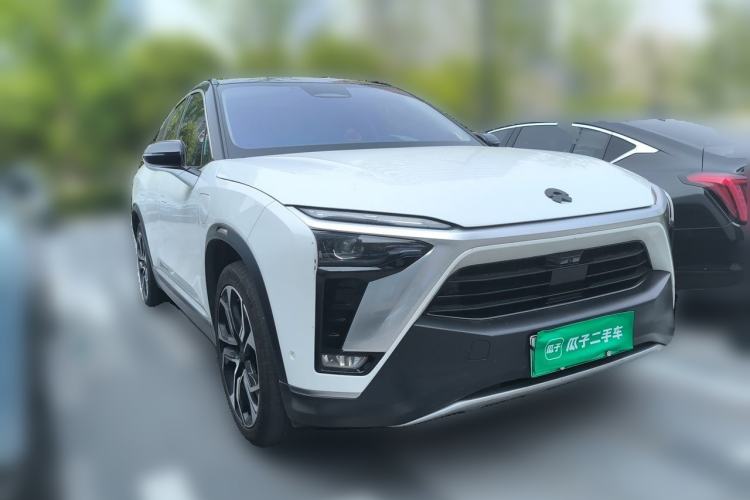 Used Nio ES8 2020 415 km Signature Edition 6-Seater Version Front Right 45 Deg