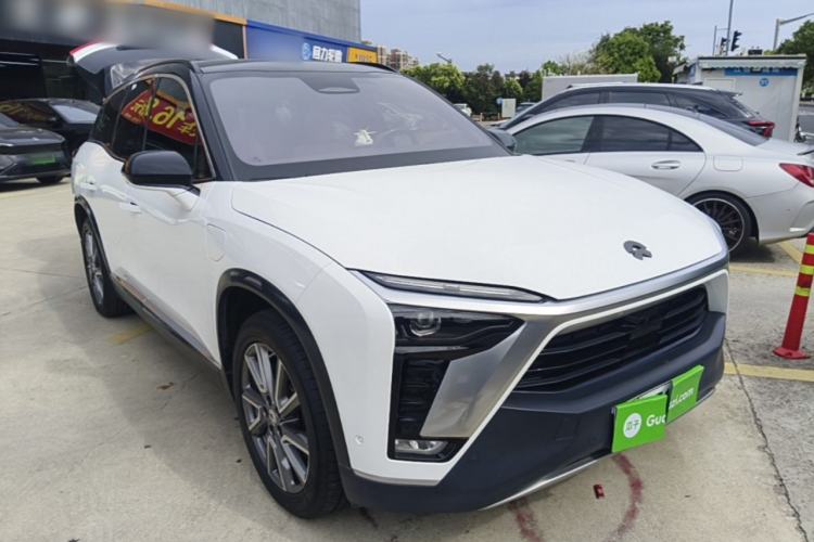 Used Nio ES8 2020 415 km Range 7-Seater Version Front Right 45 Deg